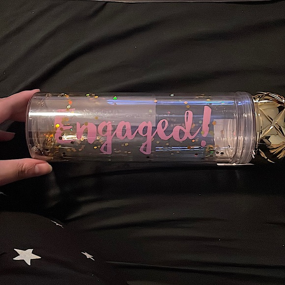💥NWT💥 double walled water bottle with gold glitter that says “engagement”✨💕 - Picture 3 of 3